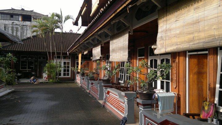 Surf Doggie Inn Kuta (Bali) Exterior photo