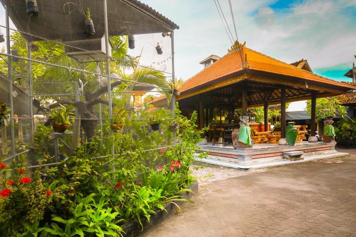 Surf Doggie Inn Kuta (Bali) Exterior photo